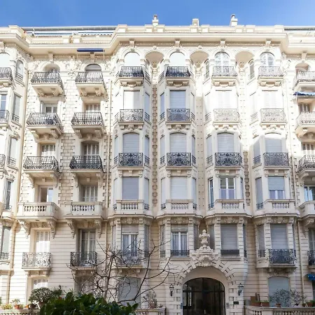 Gloria Mansion